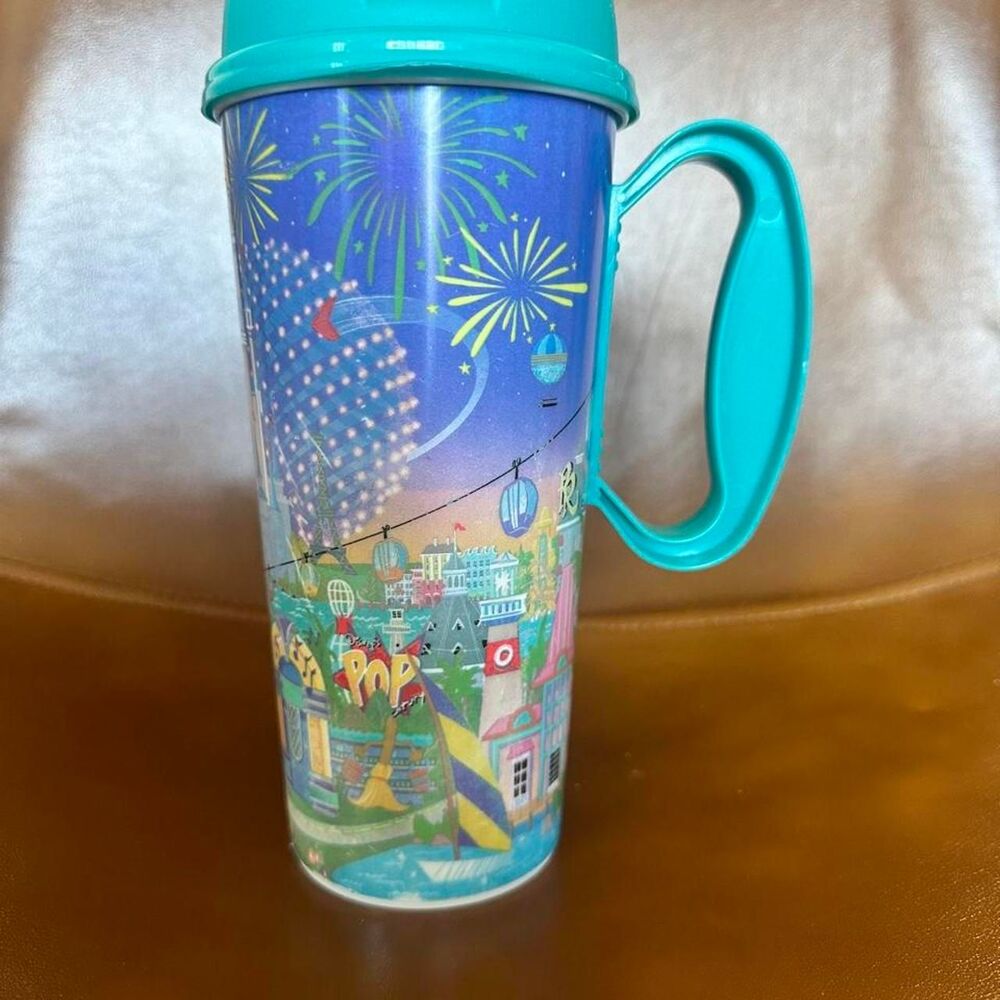 Disney multi Dinnerware - Picture 2 of 2
